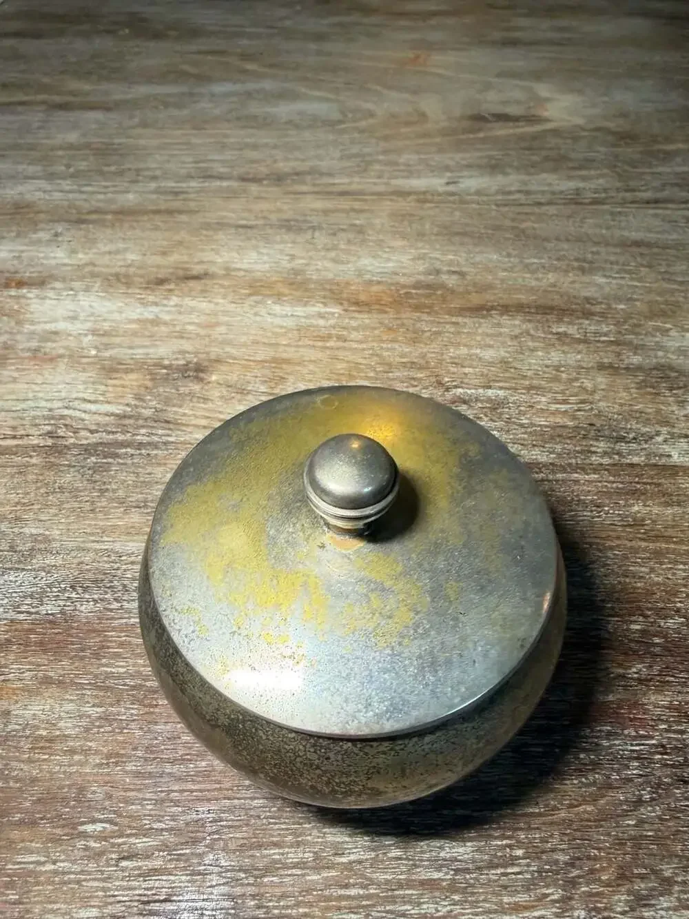 Cosmopolitan Silver Mercury Metal Candle with Lid